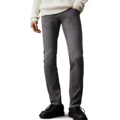 Slim-Fit Jeans