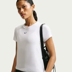 Sportswear Chill Knit T-Shirt Womens