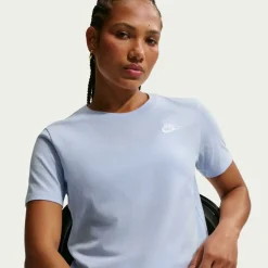 Sportswear Women's Club T-Shirt