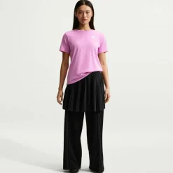 Sportswear Women's Club T-Shirt