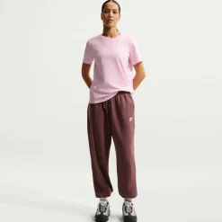Sportswear Women's Club T-Shirt