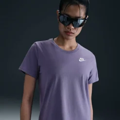 Sportswear Women's Club T-Shirt