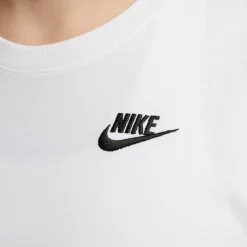Sportswear Women's Club T-Shirt