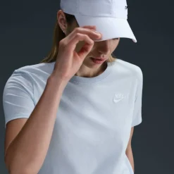 Sportswear Women's Club T-Shirt