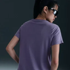 Sportswear Women's Club T-Shirt