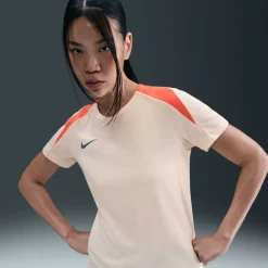 Strike Shirt Womens