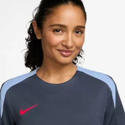Strike Shirt Womens