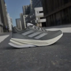 Supernova Solution Womens Running Shoes