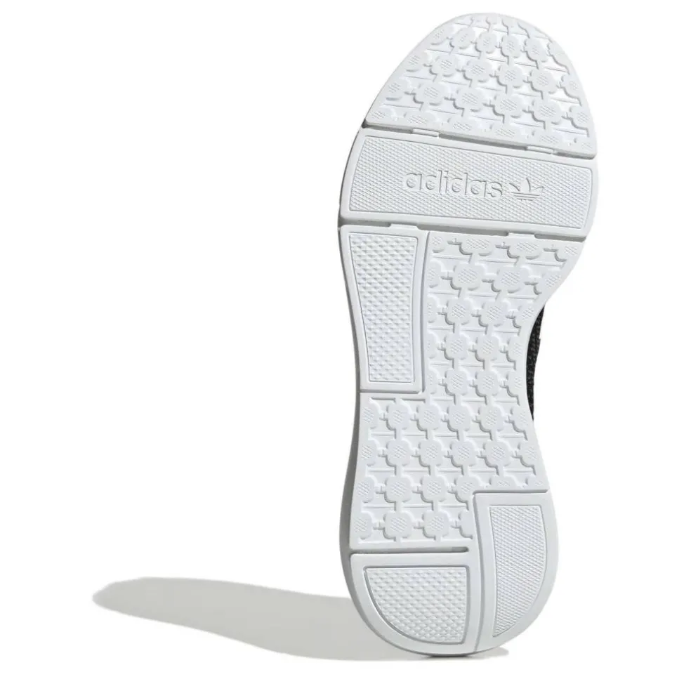 Swift Run 22 Shoes Womens