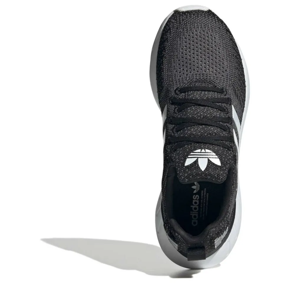 Swift Run 22 Shoes Womens