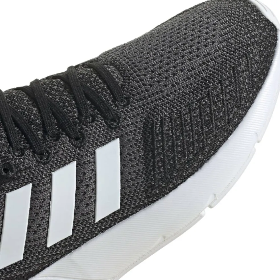 Swift Run 22 Shoes Womens