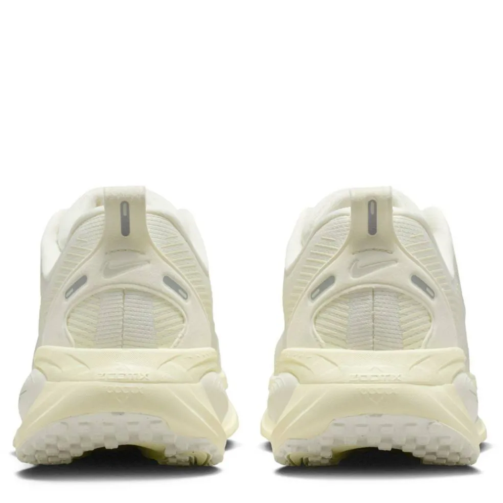 Vomero 18 Road Running Shoes Womens
