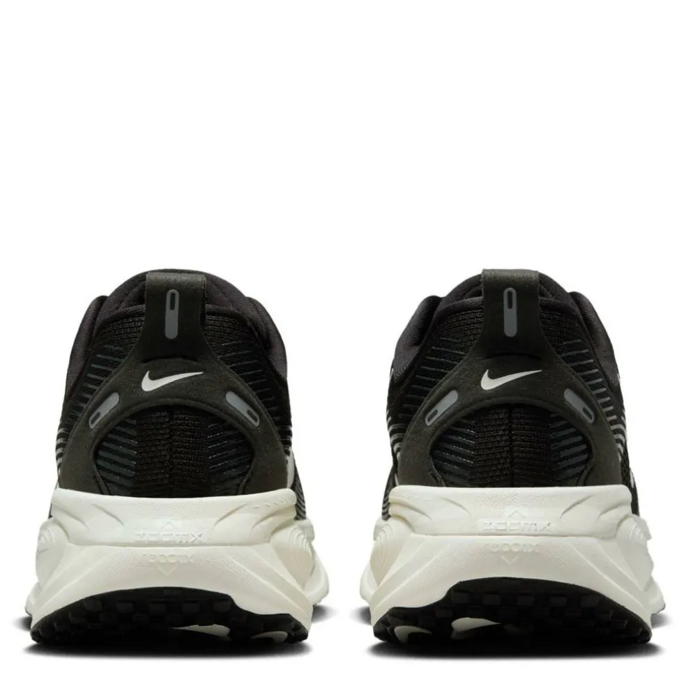 Vomero 18 Road Running Shoes Womens