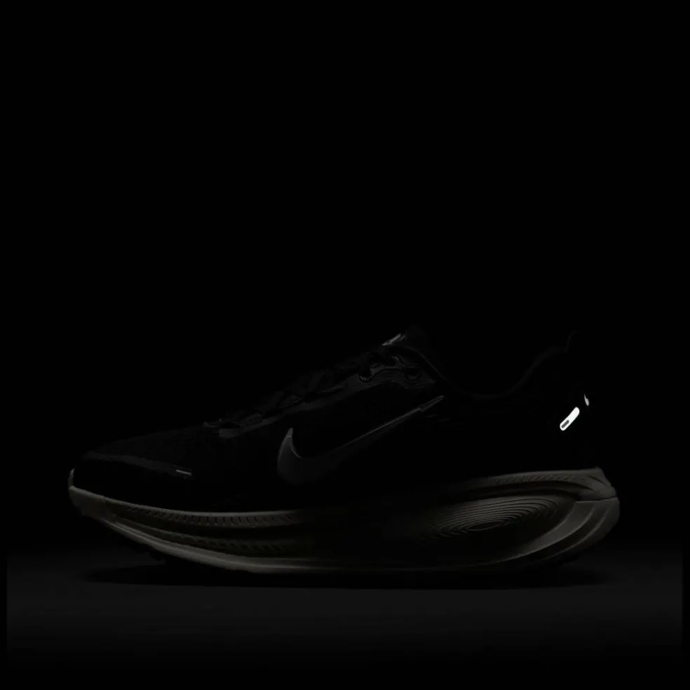 Vomero 18 Road Running Shoes Womens