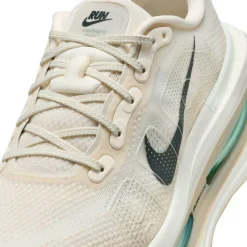 Vomero Premium Road Running Shoes Mens