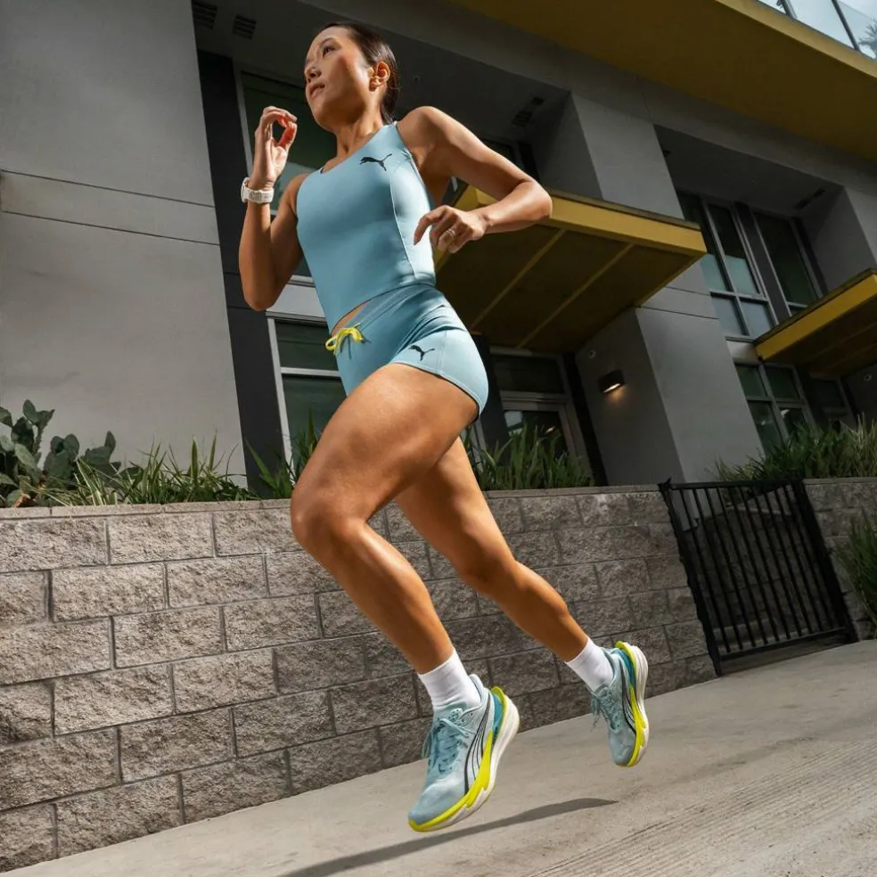 Womens Deviate Nitro 4 Running Shoes