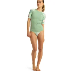 Women's Short-Sleeve Sun Protection Rash Vest