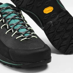 Women's Waterproof Trekking Shoes