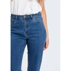 Women's BeYou Mom Straight Leg Jeans