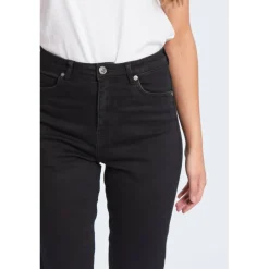 Women's BeYou Mom Straight Leg Jeans