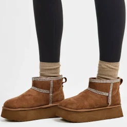 Women's Campfire R Snug Boots