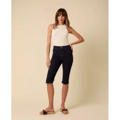 Women's Capris