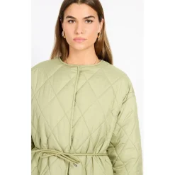 Women's Diamond-Quilted Fitted Lightweight Quilted Jacket