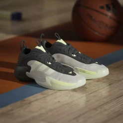 Women's Exhibit Select Basketball Trainers