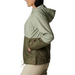Womens Flash Forward Water-Resistant Wind-Resistant Softshell Jacket