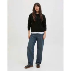 Women's Global Knitted Crew Neck Jumper