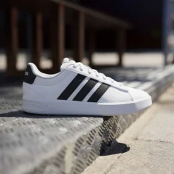 Womens Grand Court Sneakers