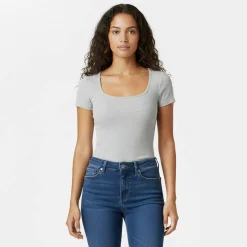 Women's Long-Sleeve T-Shirt