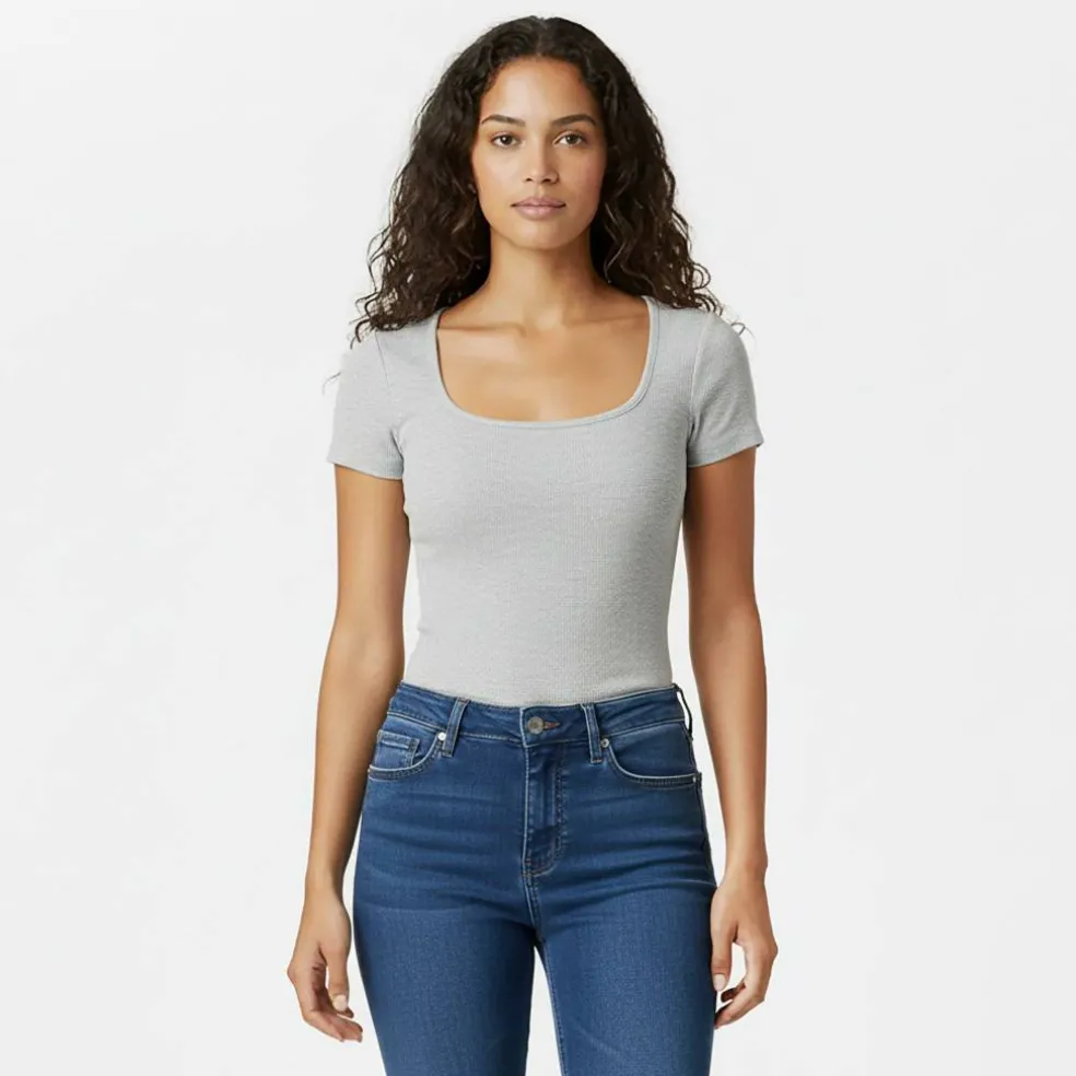 Women's Long-Sleeve T-Shirt