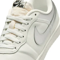 Women's Low-Top Trainers