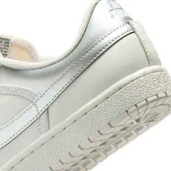 Women's Low-Top Trainers