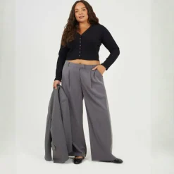 Womens Plus Size Long Sleeve Top with Popper Fastening