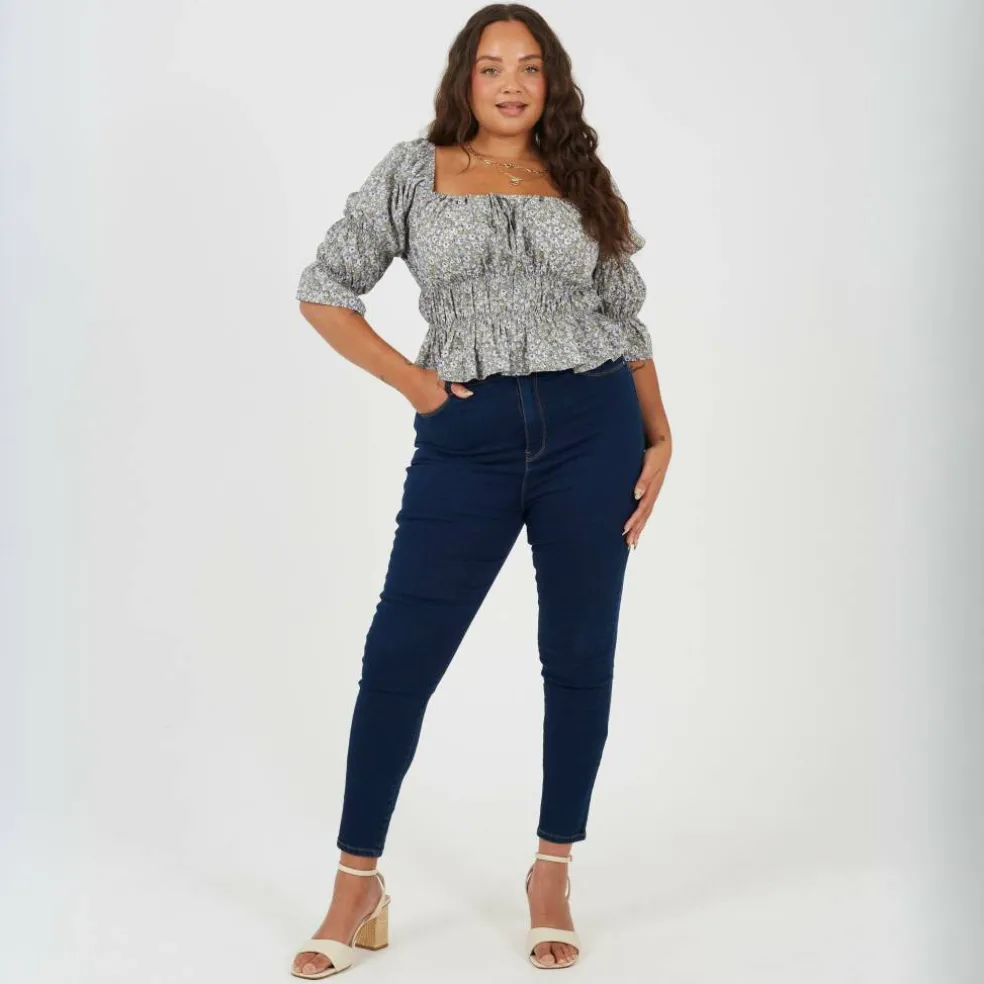 Womens Plus Size Mid Rise Skinny Jean