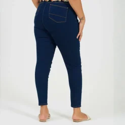 Womens Plus Size Mid Rise Skinny Jean