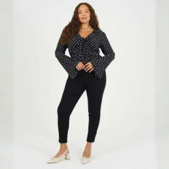 Womens Plus Size Mid Rise Skinny Jean