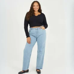 Womens Plus Size V-neck Long Sleeve Top with Slit Detail