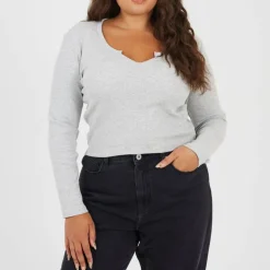 Womens Plus Size V-neck Long Sleeve Top with Slit Detail
