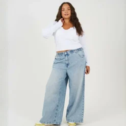 Womens Plus Size V-neck Long Sleeve Top with Slit Detail
