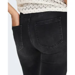 Women's Raw Hem Skinny Jeans