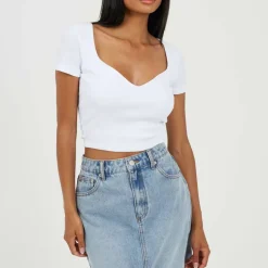 Womens Shirt Sleeve T-Shirt with Sweetheart Neckline