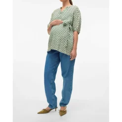 Women's Straight Leg Jeans