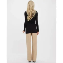 Women's U-Neck Long-Sleeve T-Shirt